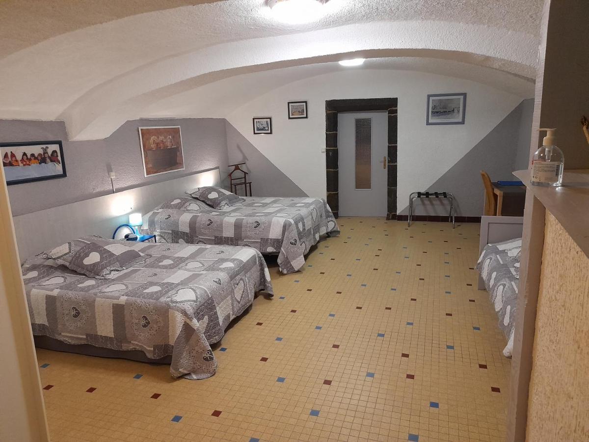 Leclosdipontine L'Ecole Des Demoiselles Pontgibaud Bagian luar foto