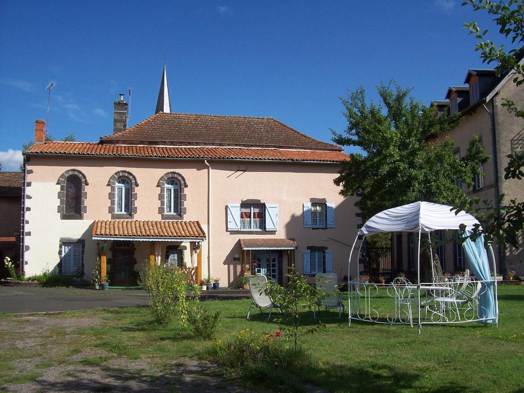 Leclosdipontine L'Ecole Des Demoiselles Pontgibaud Bagian luar foto