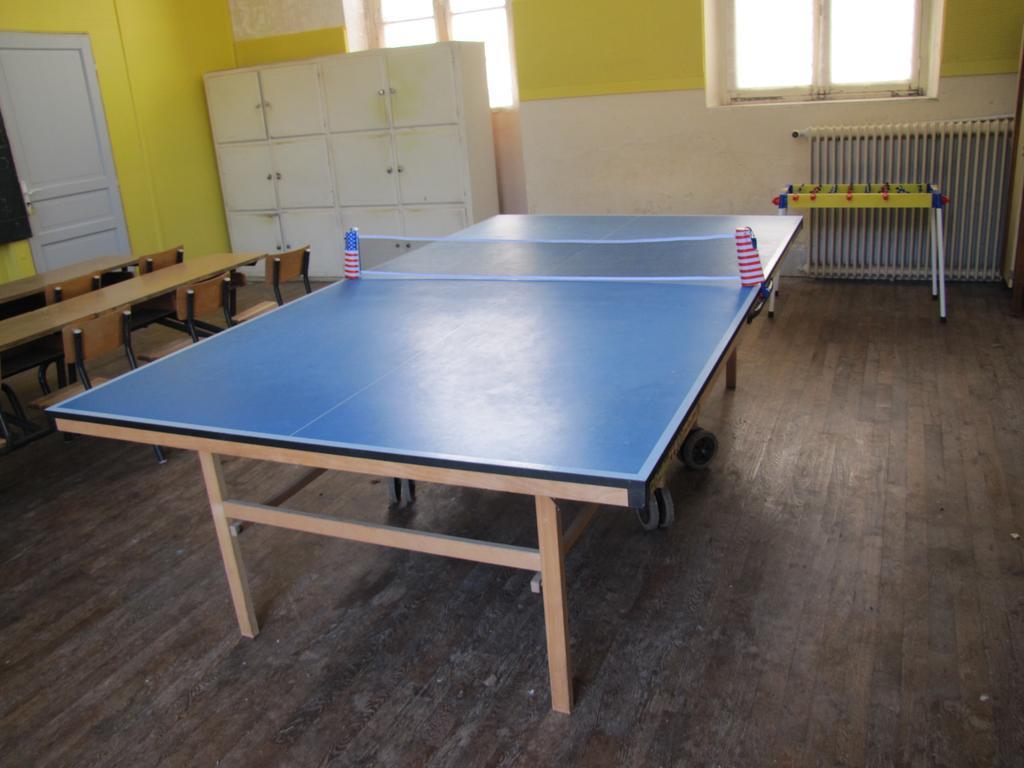 Leclosdipontine L'Ecole Des Demoiselles Pontgibaud Bagian luar foto