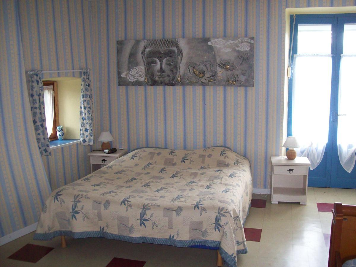 Leclosdipontine L'Ecole Des Demoiselles Pontgibaud Bagian luar foto