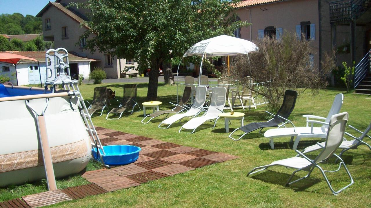 Leclosdipontine L'Ecole Des Demoiselles Pontgibaud Bagian luar foto