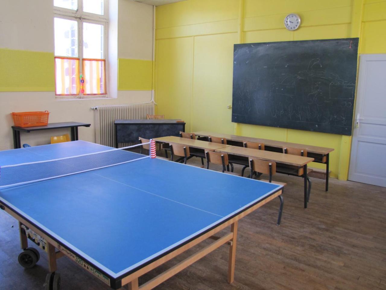 Leclosdipontine L'Ecole Des Demoiselles Pontgibaud Bagian luar foto