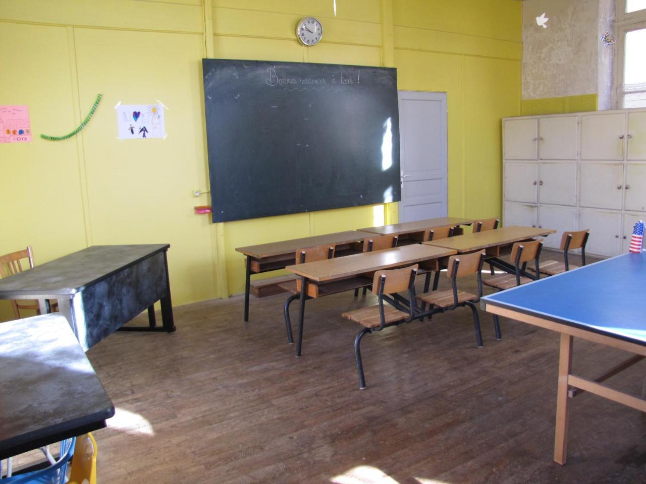 Leclosdipontine L'Ecole Des Demoiselles Pontgibaud Bagian luar foto